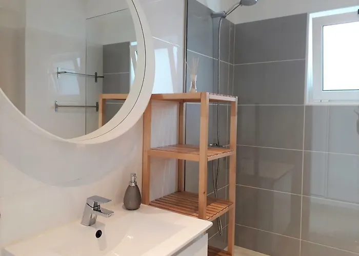 Abmar- Por-do-sol, Vista Mar, Remodelado, Wifi, 80mt